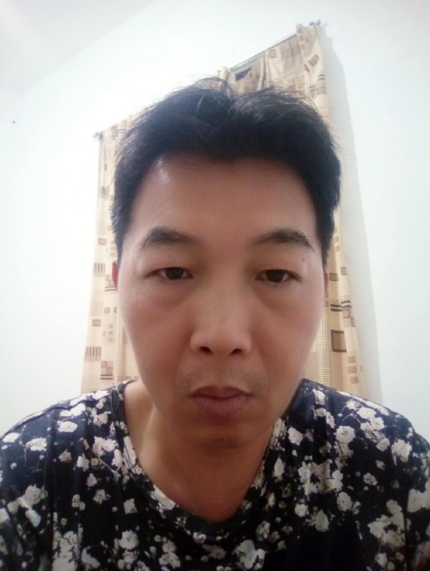 繁华哀伤的第一张照片--建宁婚介网