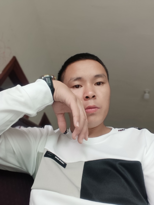 冷漠的第一张照片--建宁婚介网