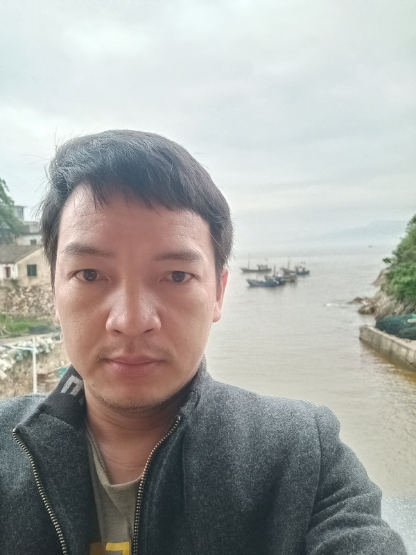 啊亮的第一张照片--建宁婚介网