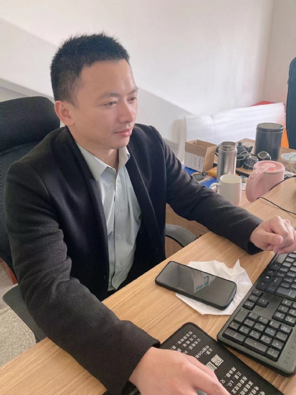 落叶知秋的第一张照片--建宁婚介网